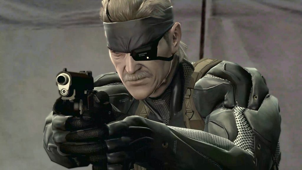 Old Snake en combinaison furtive, bandana et cache-œil, pointe un pistolet vers l'objectif
