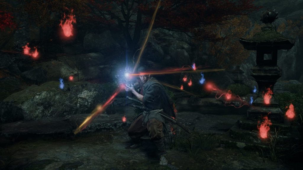 Musashi absorbe des âmes rouges et bleues lumineuses dans un jardin nocturne éclairé de lanternes