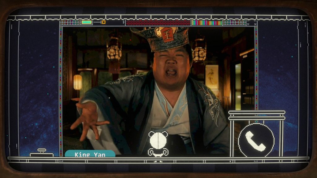 SungWon Cho en King Yan, filmé dans un décor de temple, à l’intérieur d’un écran de jeu, dans Pony Island 2: Panda Circus.