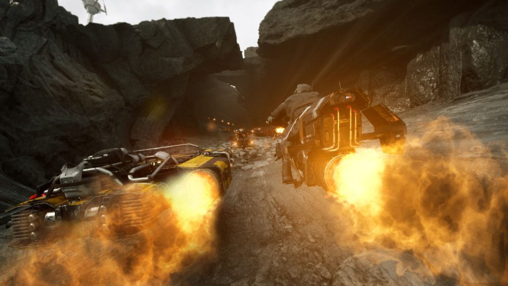 Deux modules de course se disputent la trajectoire dans un canyon, réacteurs en feu.